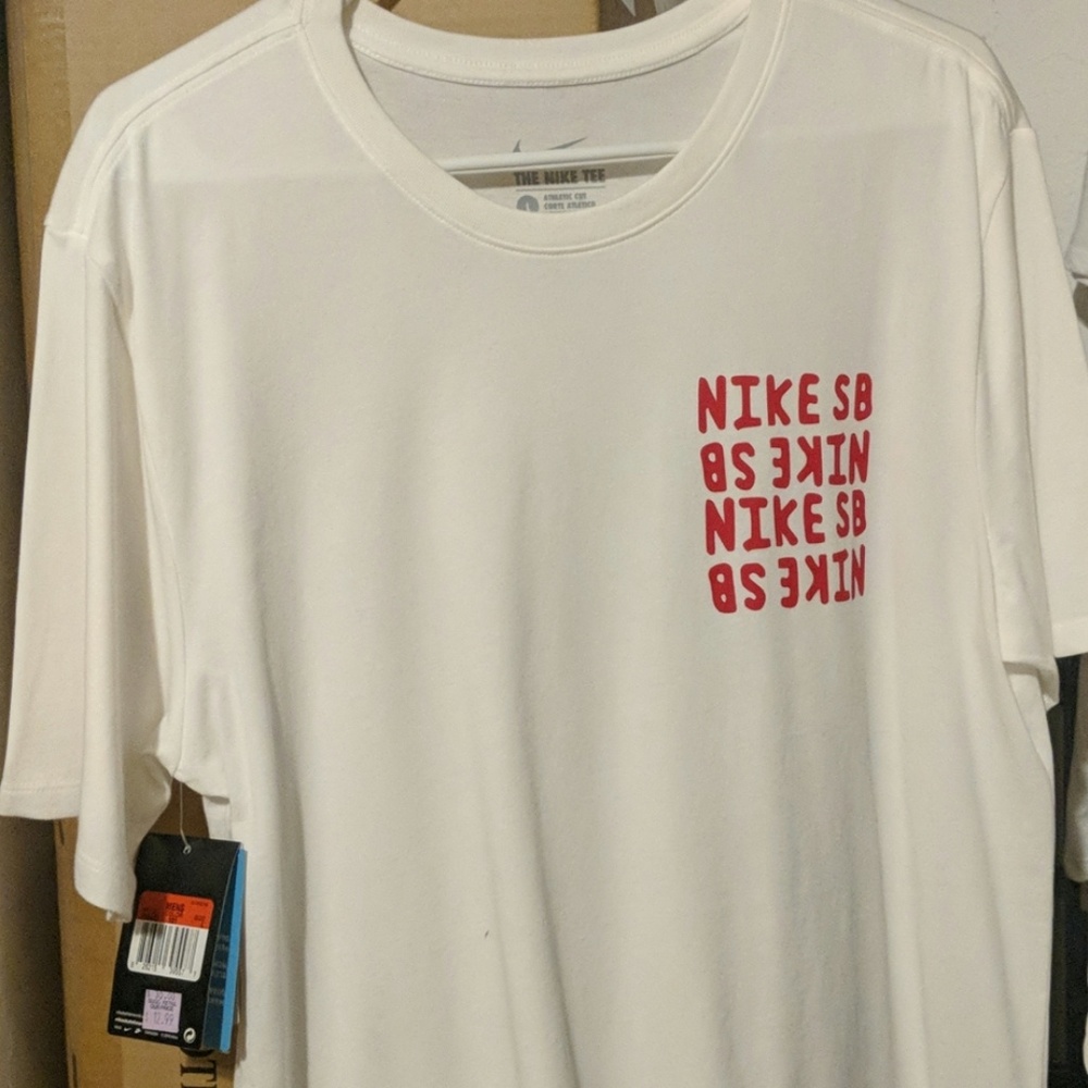 Nike SB shirt